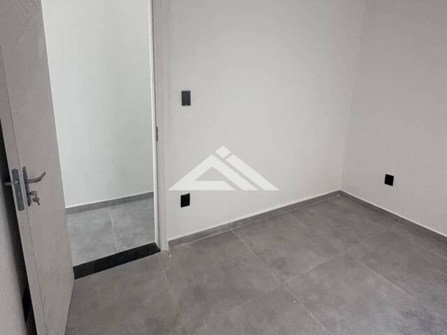 CASA para Compra em Feira de Santana - 4
