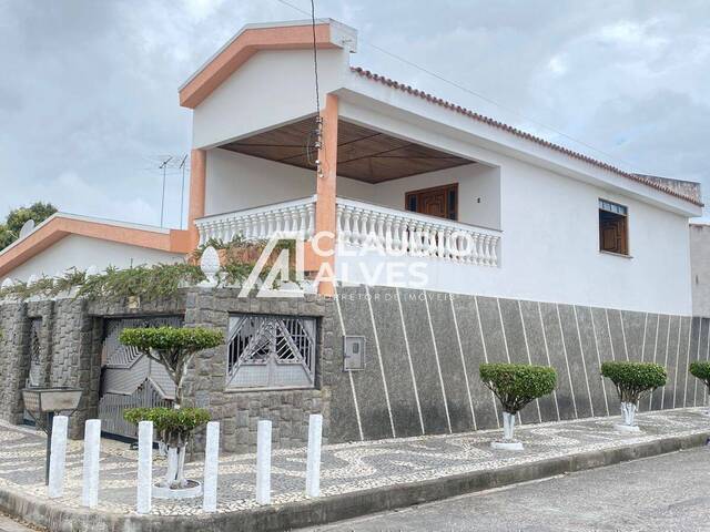 CASA para Aluguel em Feira de Santana - 2