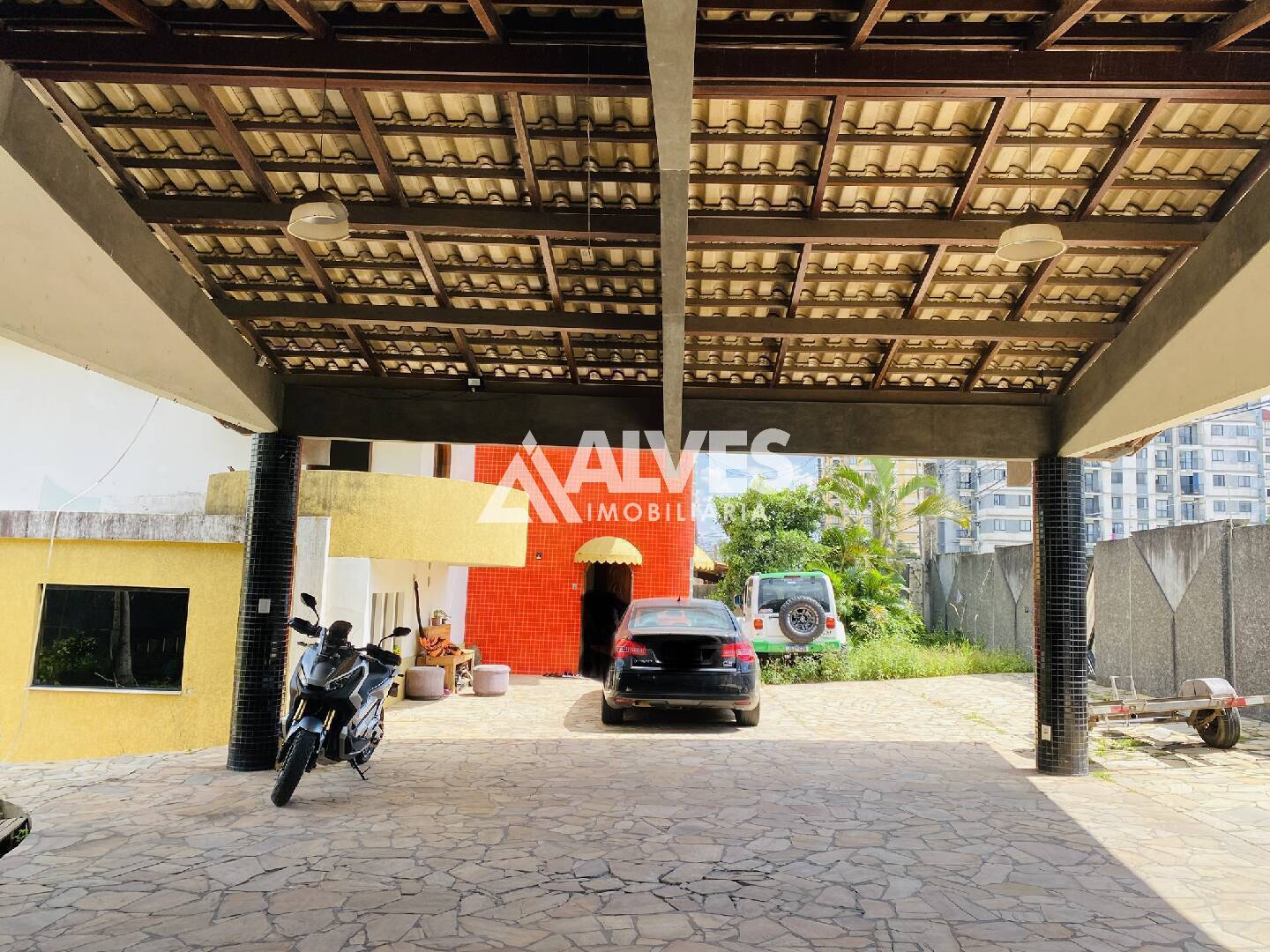 Casa à venda com 4 quartos, 200m² - Foto 3