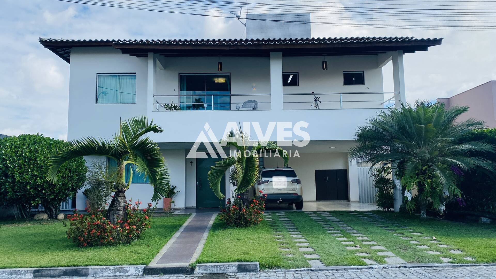 CASA DE ALTO PADRÃO COM 3 SUÍTES E ÁREA GOURMET COMPLETA
