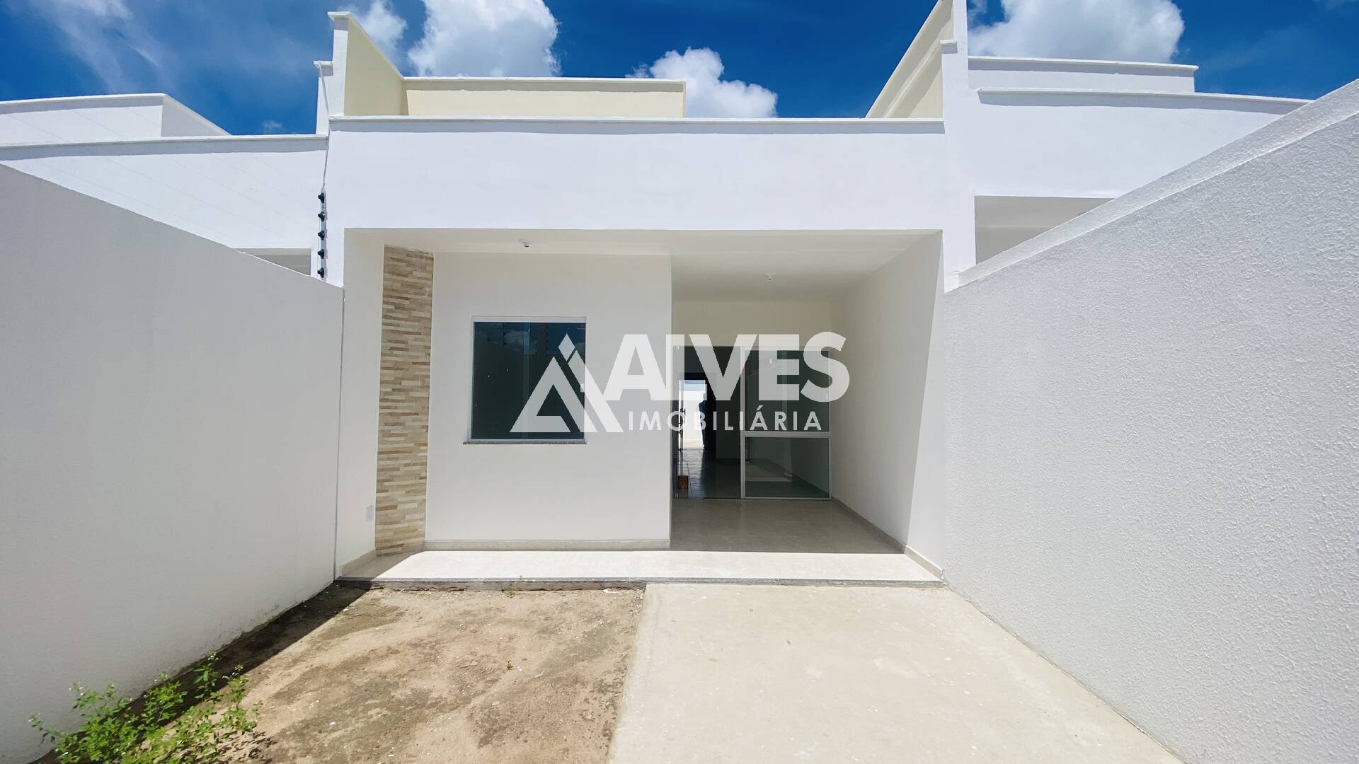 CASA COM 2 QUARTOS 100 % LAJE