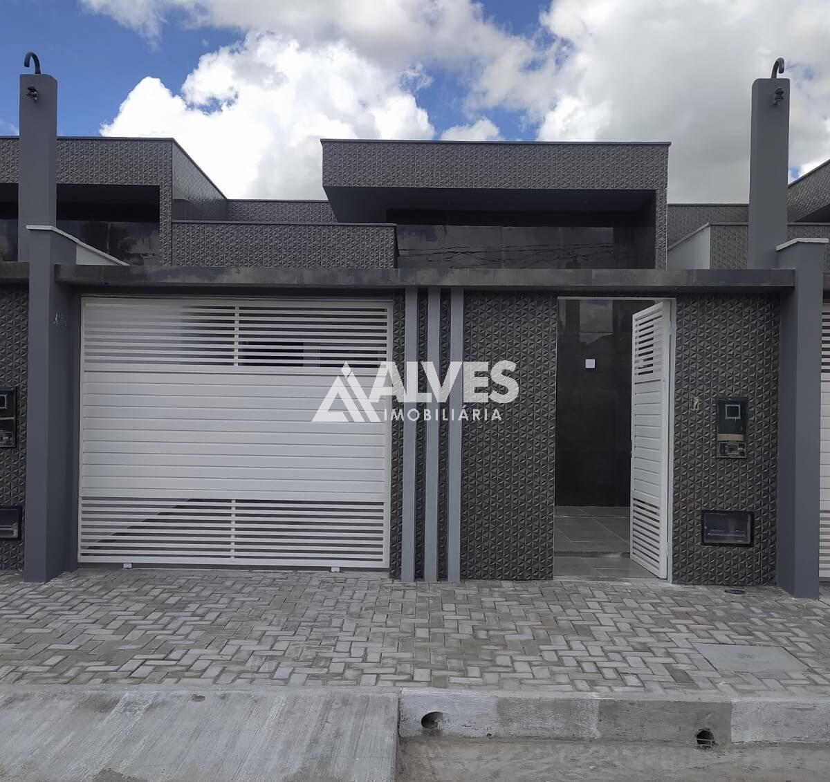 CASA COM 3 QUARTOS SENDO 1 SUÍTE PRONTA PARA MORAR NO BAIRRO JARDIM ACÁCIA