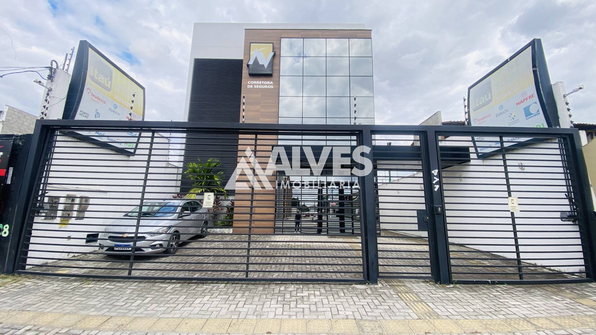 PONTO COMERCIAL COM 130 M2 PRÓXIMO DA AV. FRAGA MAIA