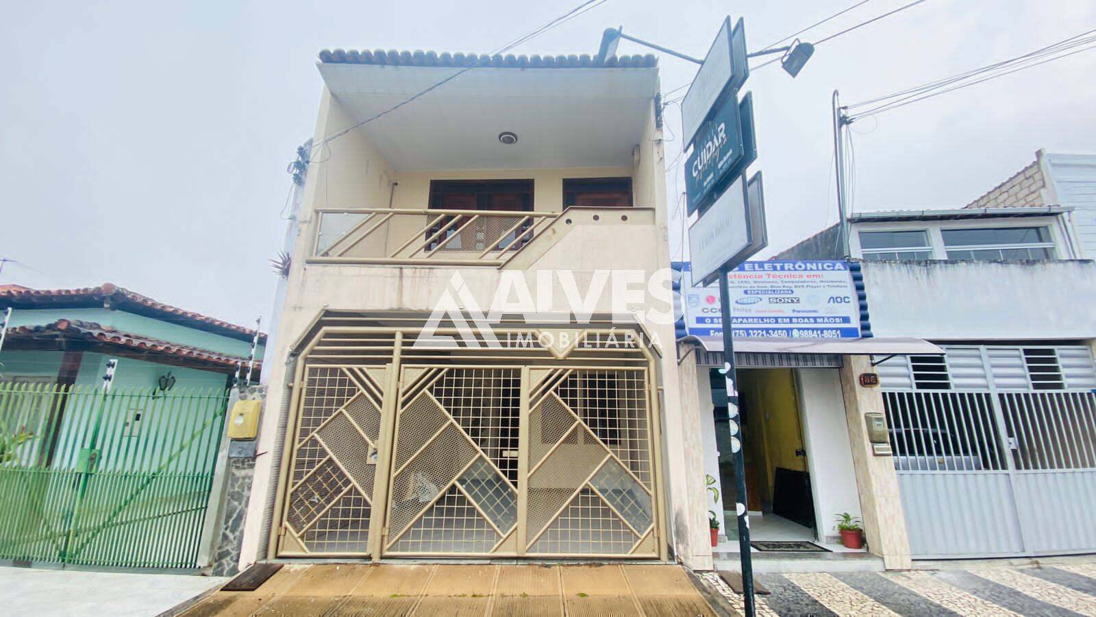 CASA COM 3 QUARTOS SENDO 1 SUÍTE NA REGIÃO DA AV. MARIA QUITÉRIA