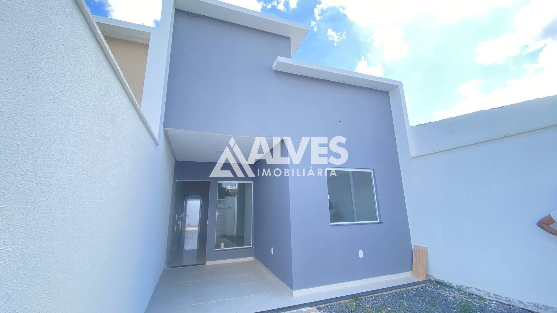 CASA COM 2 QUARTOS SENDO 1 SUÍTE COM ESPAÇO GOURMET NO BAIRRO MANGABEIRA