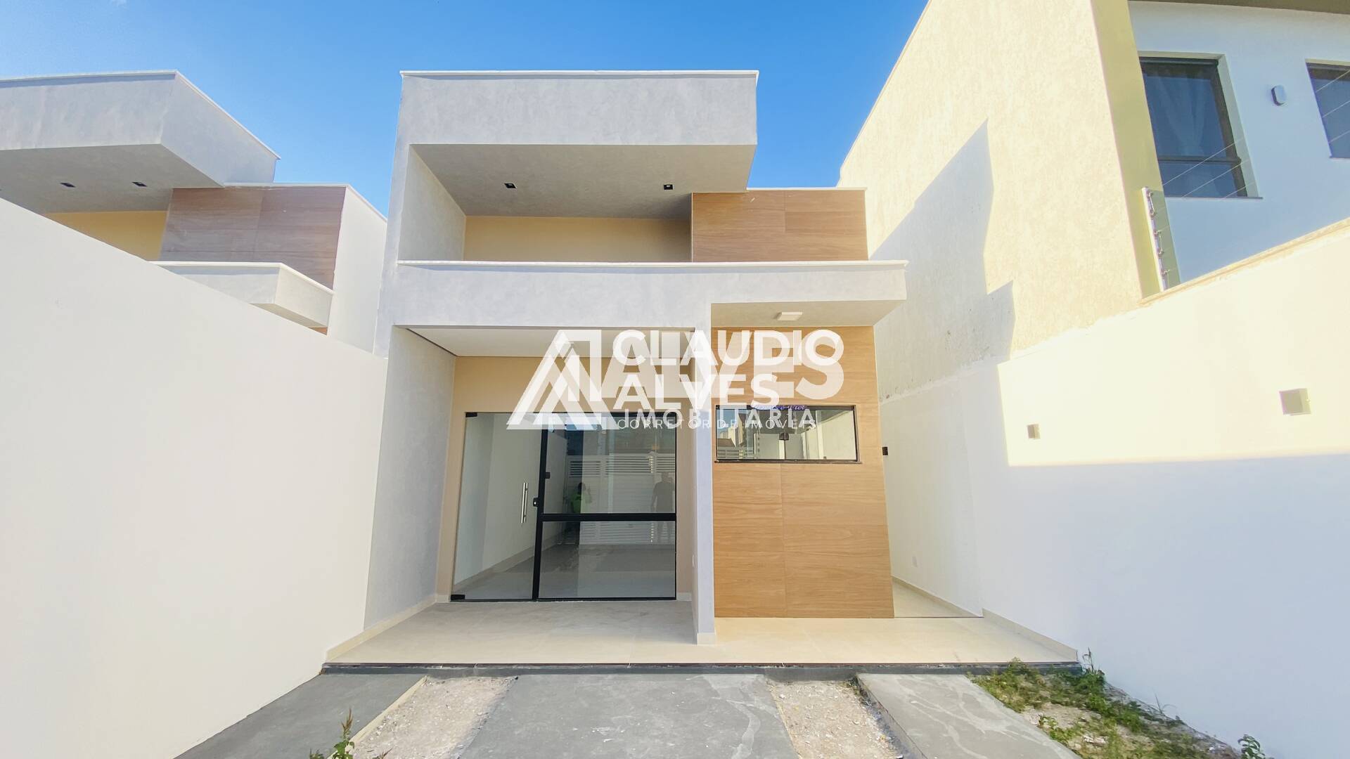 CASA COM 3 QUARTOS SENDO 1 SUÍTE NO BAIRRO CIDADE NOVA