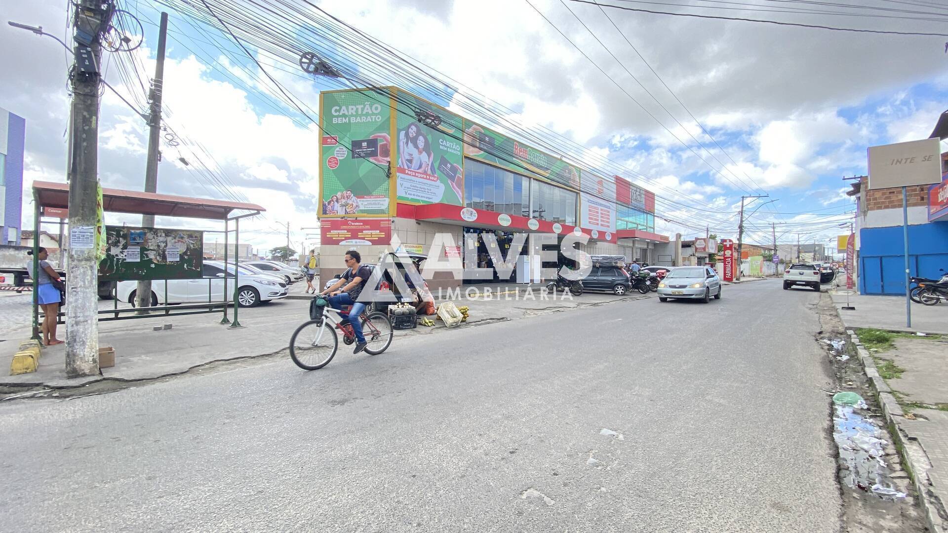 TERRENO COM 8.700 M2 NO BAIRRO CONCEIÃO EM FEIRA DE SANTANA