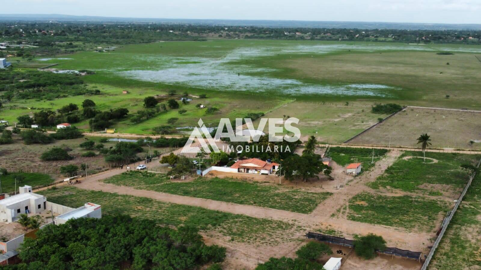ÁREA COM 14.700M2 NO BAIRRO PAPAGAIO