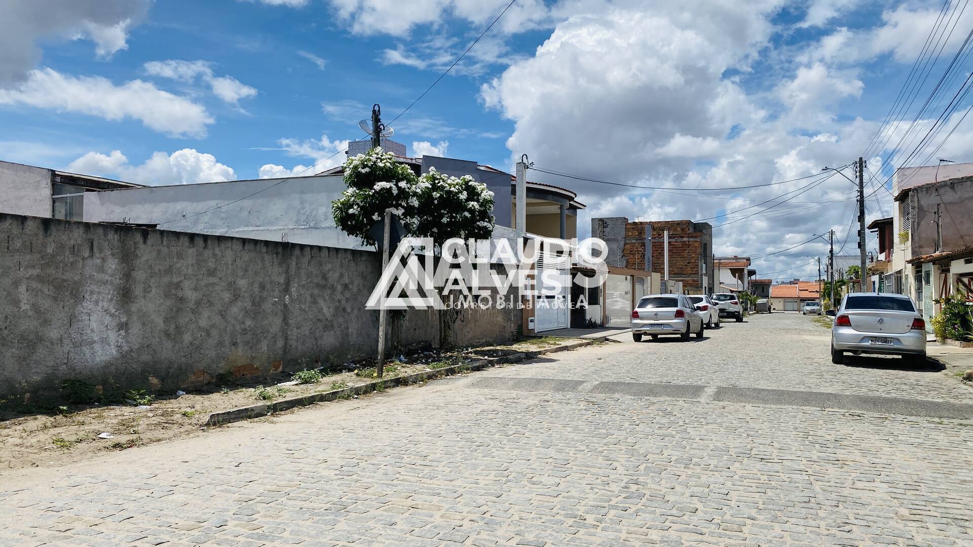 TERRENO ESCRITURADO COM 366M2 NO BAIRRO PAPAGAIO