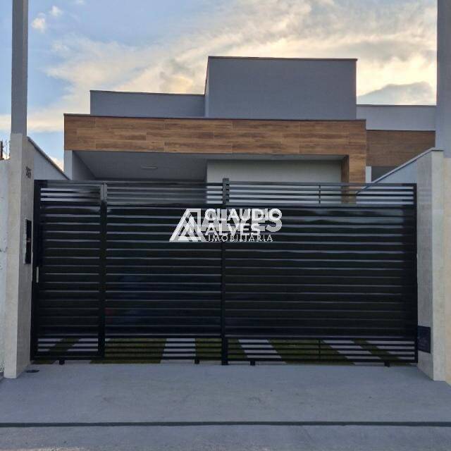 CASA COM 2 QUARTOS SENDO 1 SUÍTE NO BAIRRO PAPAGAIO