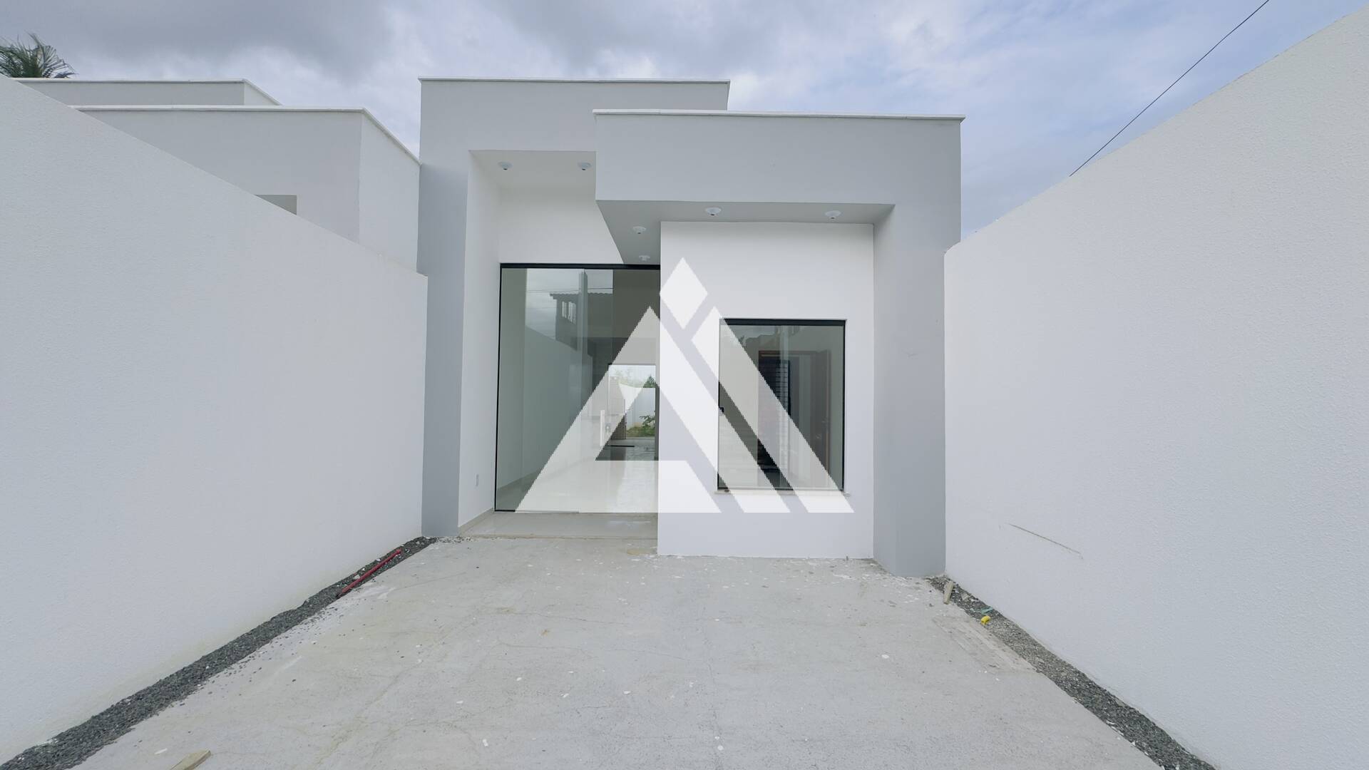 CASA À VENDA | 2 QUARTOS | 1 SUÍTE | ÁREA GOURMET COMPLETA