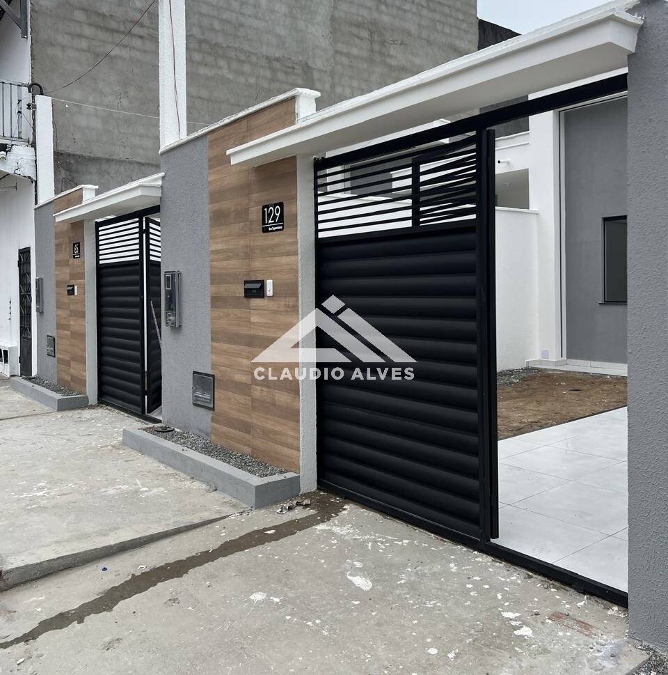 CASA Á VENDA |1 SUÍTE | GOURMET|  BAIRRO PARQUE IPE | FEIRA DE SANTANA