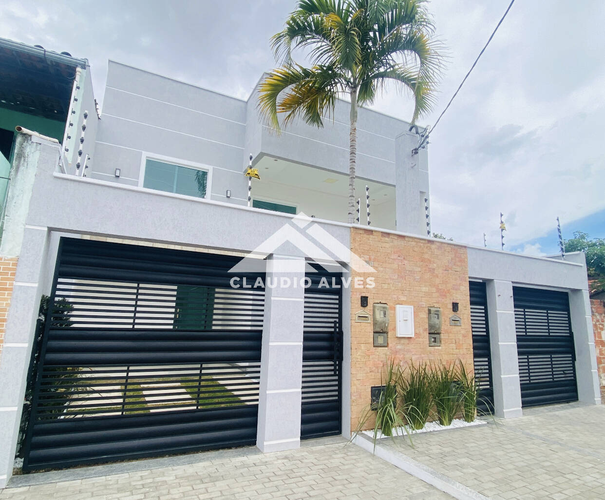 CASA  À VENDA | 7 QUARTOS | 4 SUÍTES | BAIRRO CIDADE NOVA FEIRA DE SANTANA