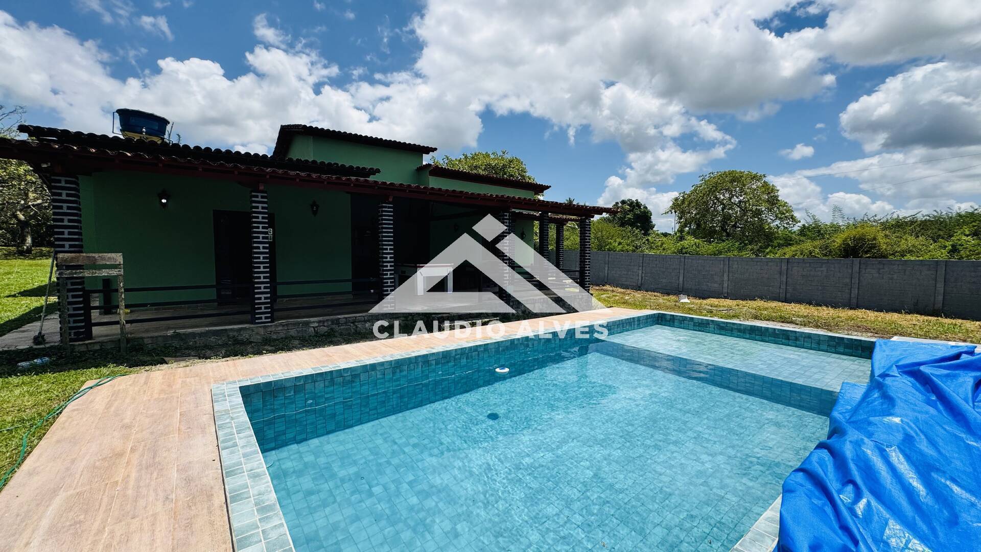 SÍTIO COM CASA TODA MOBILIADA PISCINA E ÁREA GOURMET