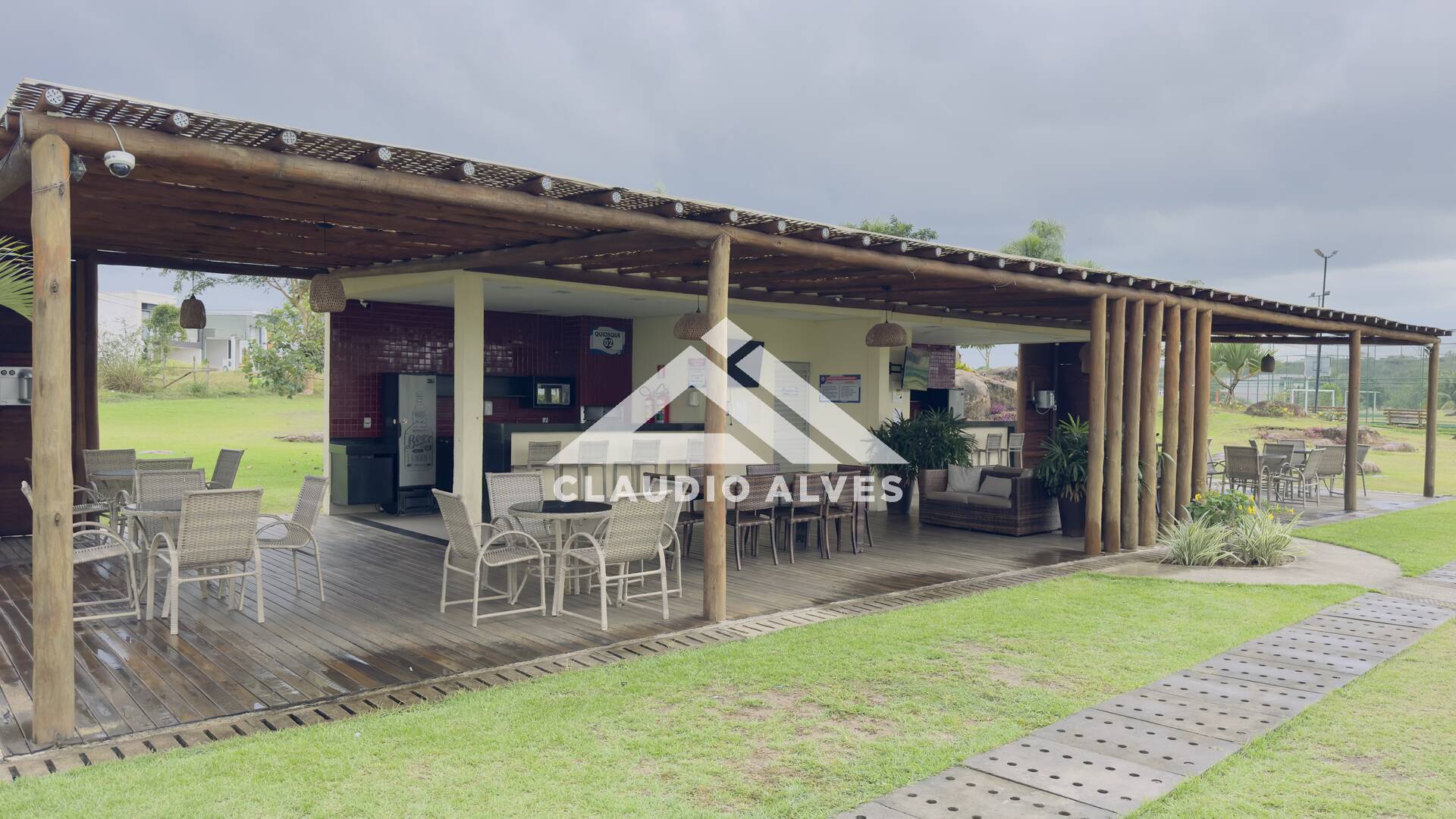 CASA PARA ALUGUEL | 5 QUARTOS | 3 SUÍTES | PISCINA E ÁREA GOURMRT