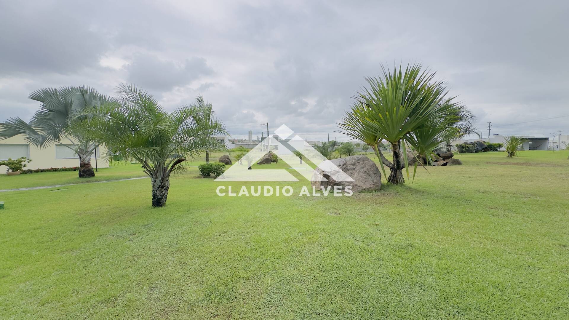 CASA PARA ALUGUEL | 5 QUARTOS | 3 SUÍTES | PISCINA E ÁREA GOURMRT