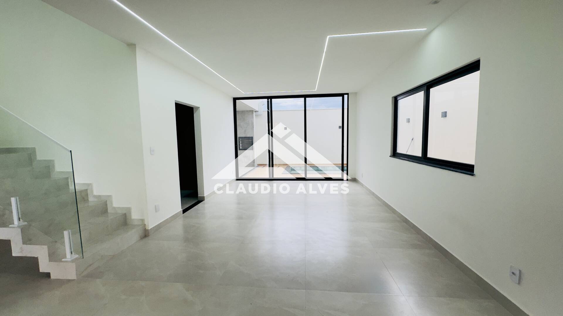 CASA PARA ALUGUEL | 5 QUARTOS | 3 SUÍTES | PISCINA E ÁREA GOURMRT