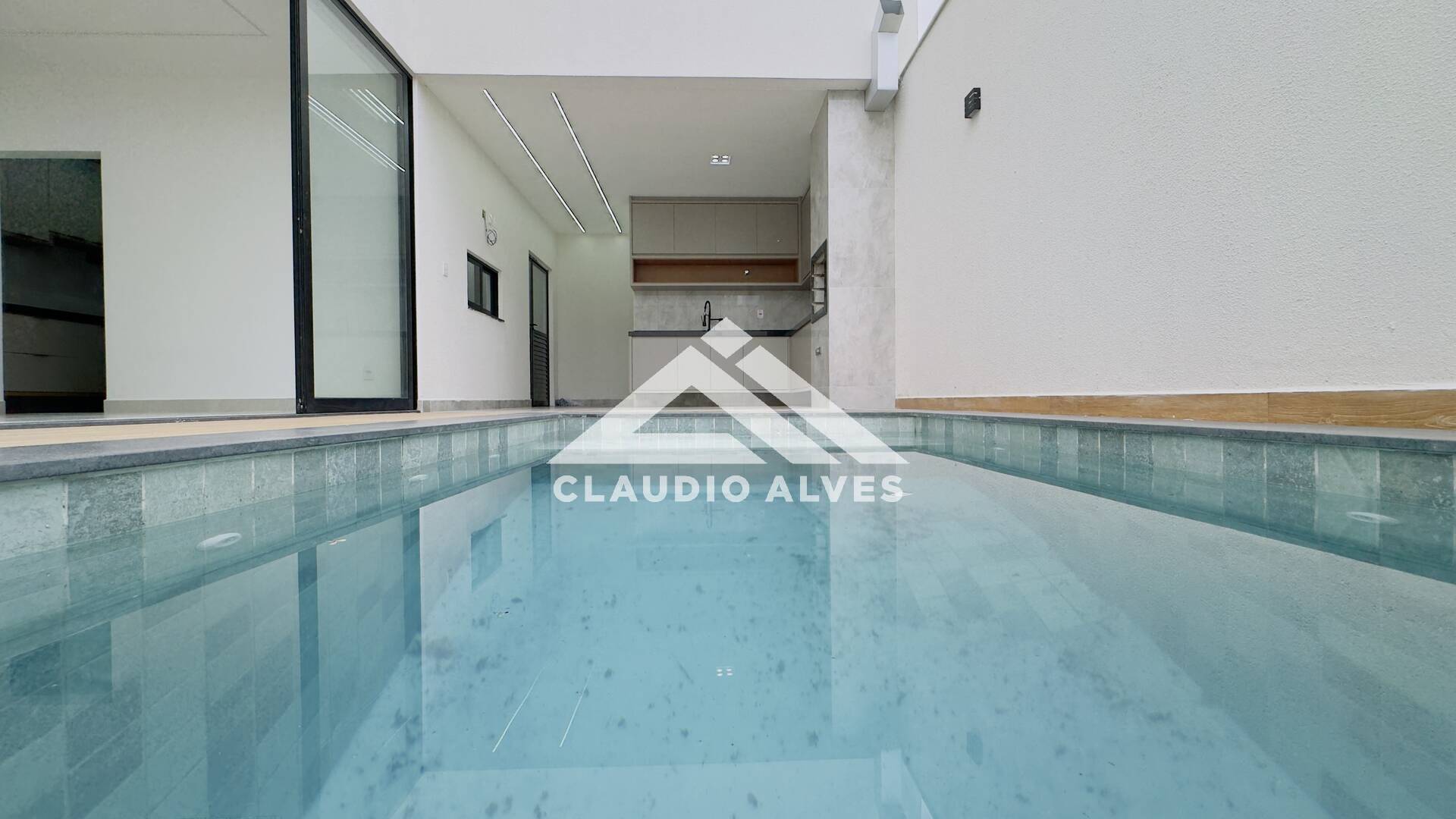CASA PARA ALUGUEL | 5 QUARTOS | 3 SUÍTES | PISCINA E ÁREA GOURMRT