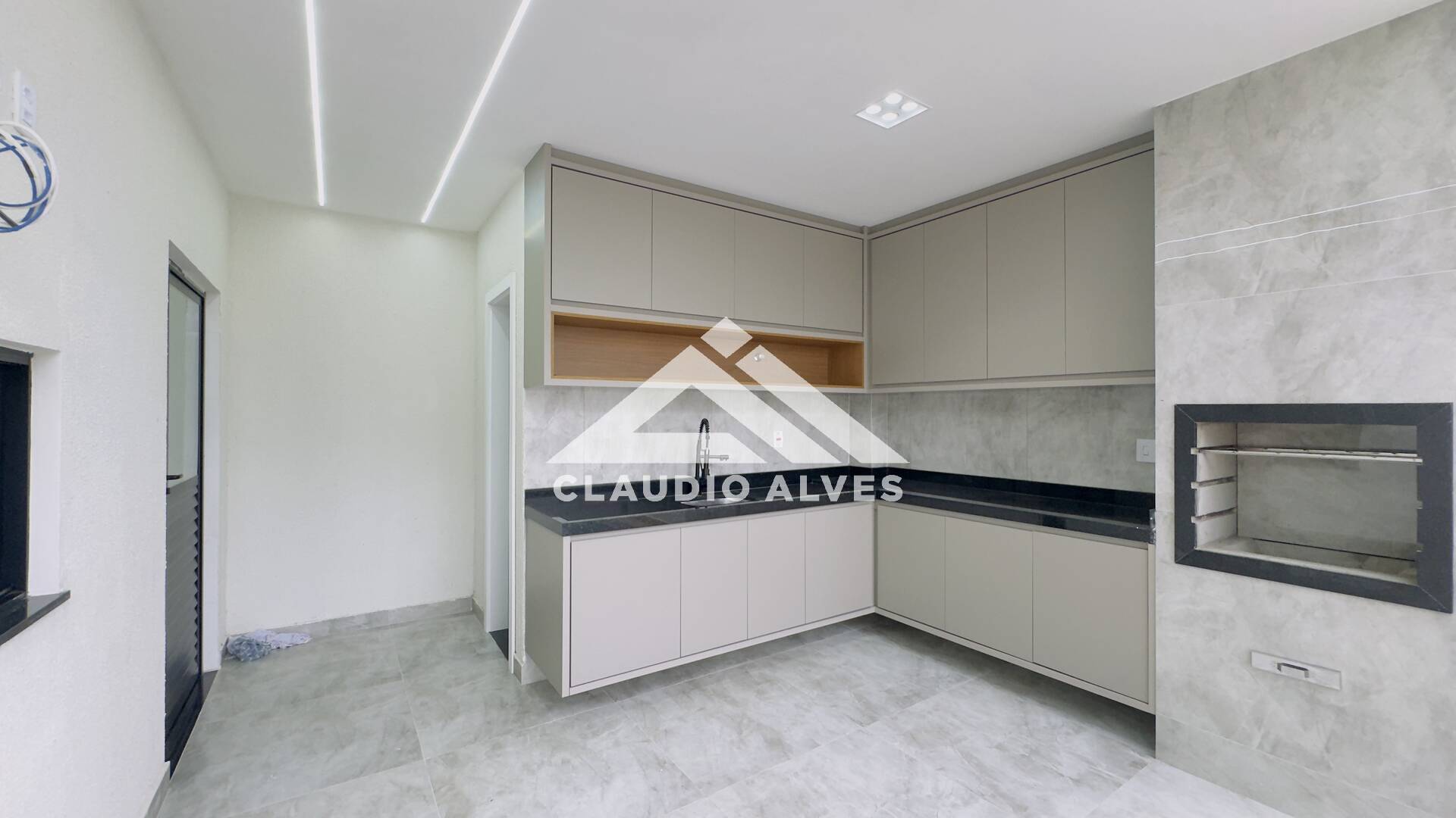 CASA PARA ALUGUEL | 5 QUARTOS | 3 SUÍTES | PISCINA E ÁREA GOURMRT