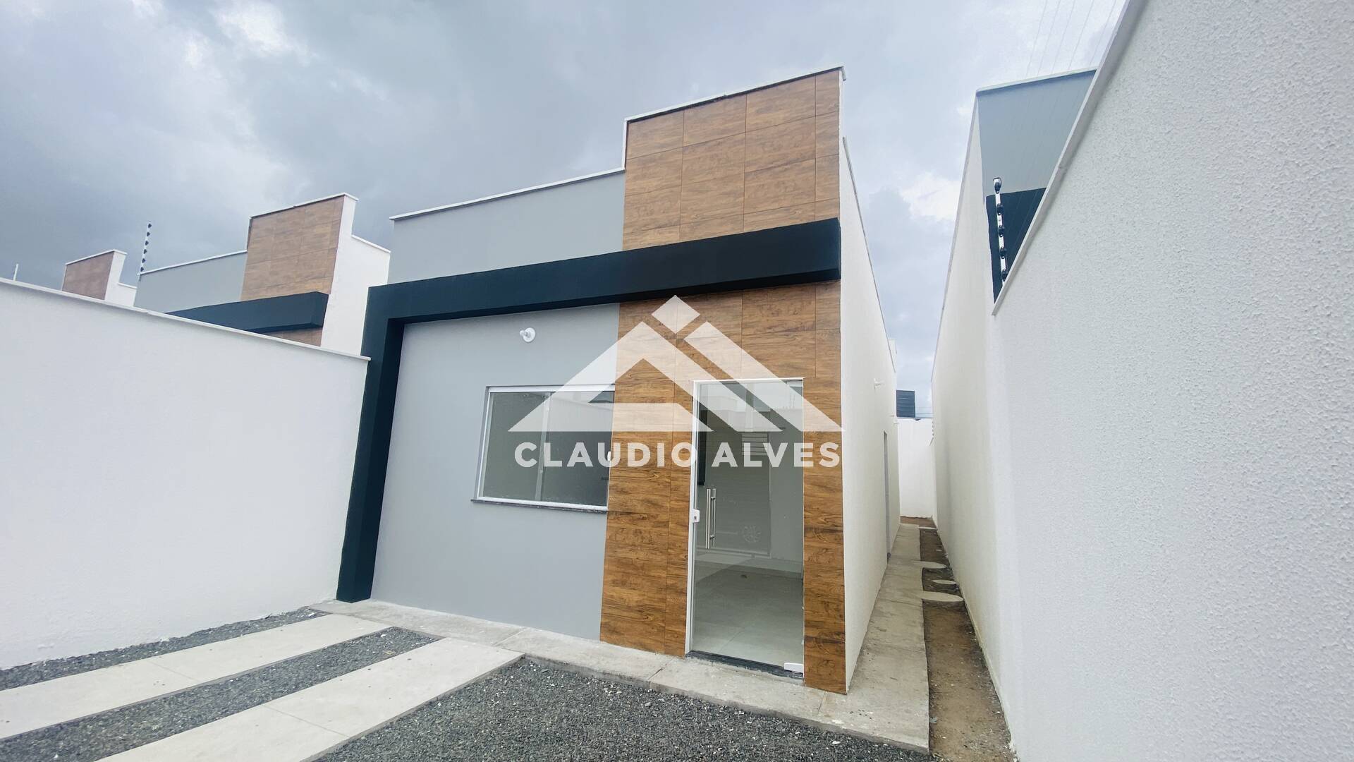 CASA Á VENDA | 2 SUÍTES |BAIRRO CONCEIÇÃO | FEIRA DE SANTANA