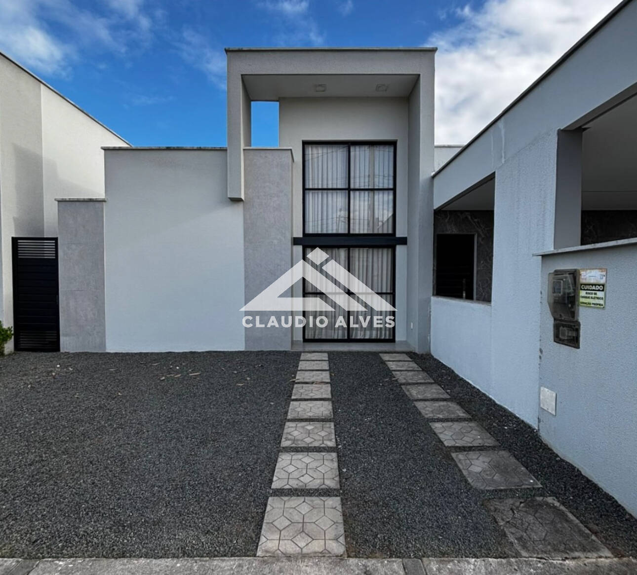 CASA PARA ALUGUEL | 2 QUARTOS 1 SUÍTE | BAIRRO SIM | FEIRA DE SANTANA