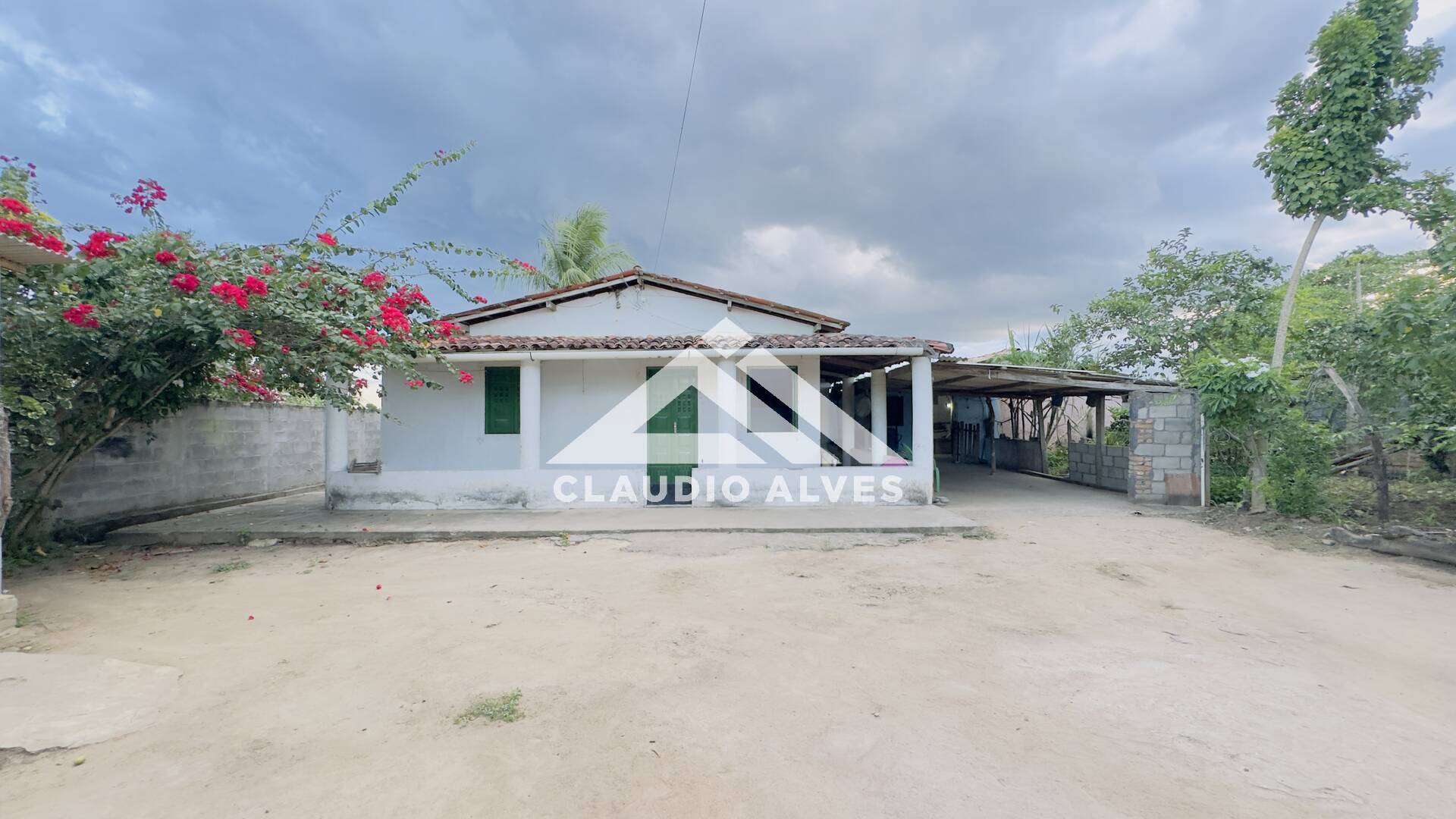 SÍTIO NO DISTRITO DE MARIA QUITÉRIA - SÃO JOSÉ - CASA COM 2 QUARTOS 1 SUÍTE