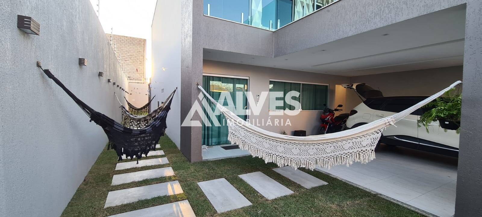 CASA MOBILIADA COM 3 SUÍTES NO BAIRRO SIM