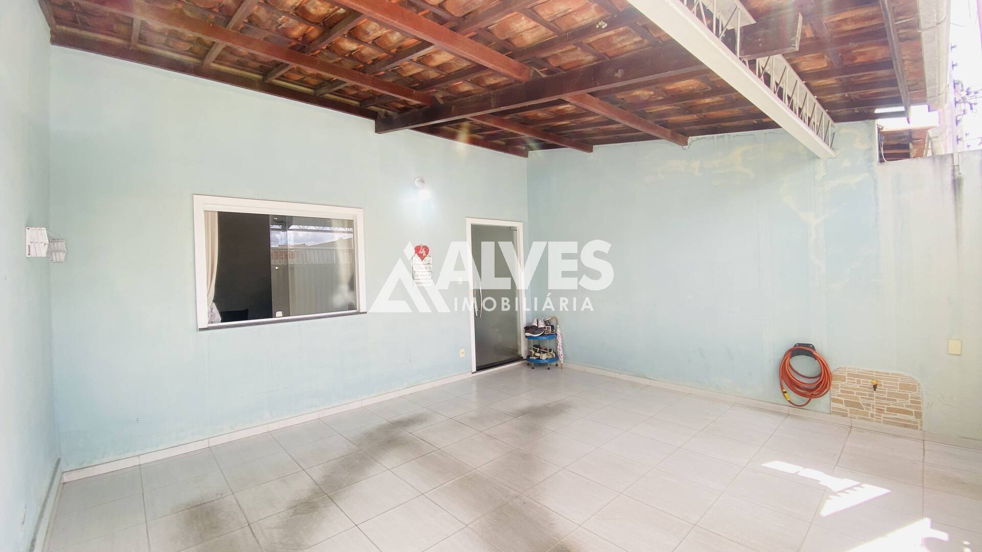 CASA COM 2 QUARTOS SENDO 1 SUÍTE