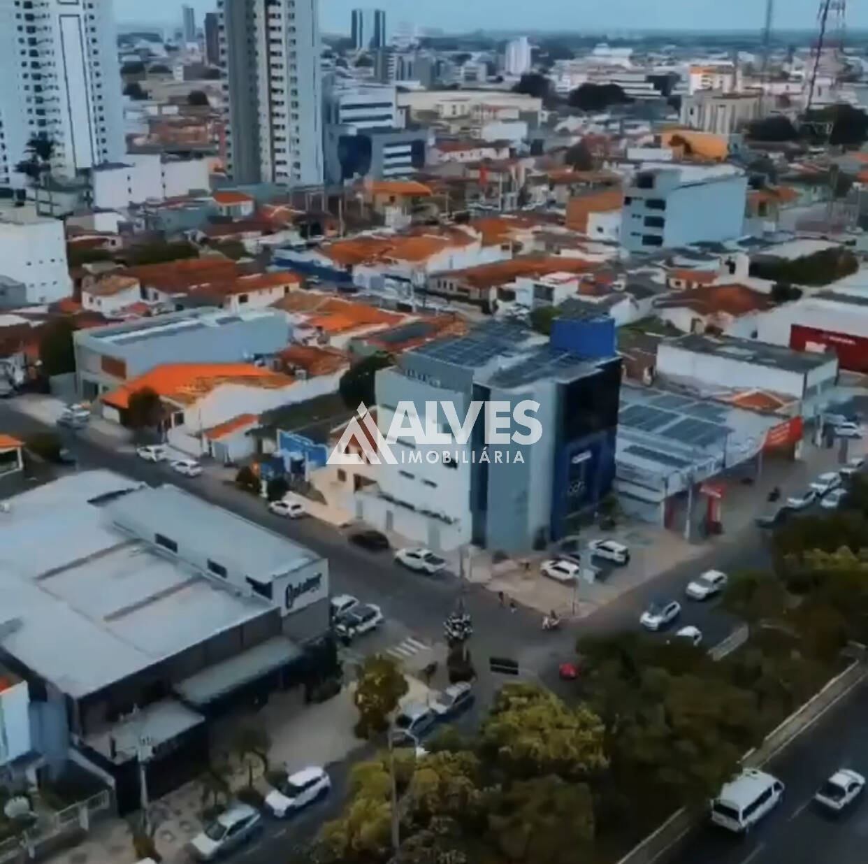TERRENO COMERCIAL NO CENTRO DE FEIRA DE SANTANA