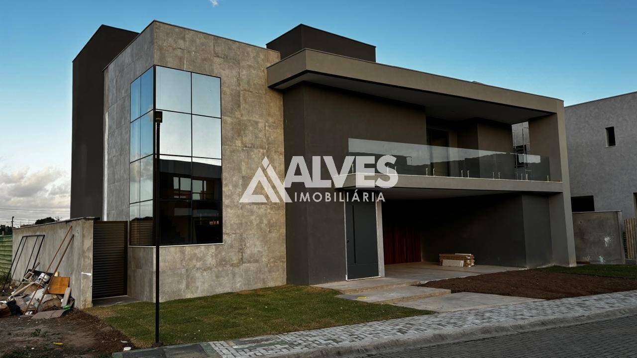 CASA DE ALTO PADRÃO COM 4 SUÍTES PISCINA E ÁREA GOURMET COMPLETA