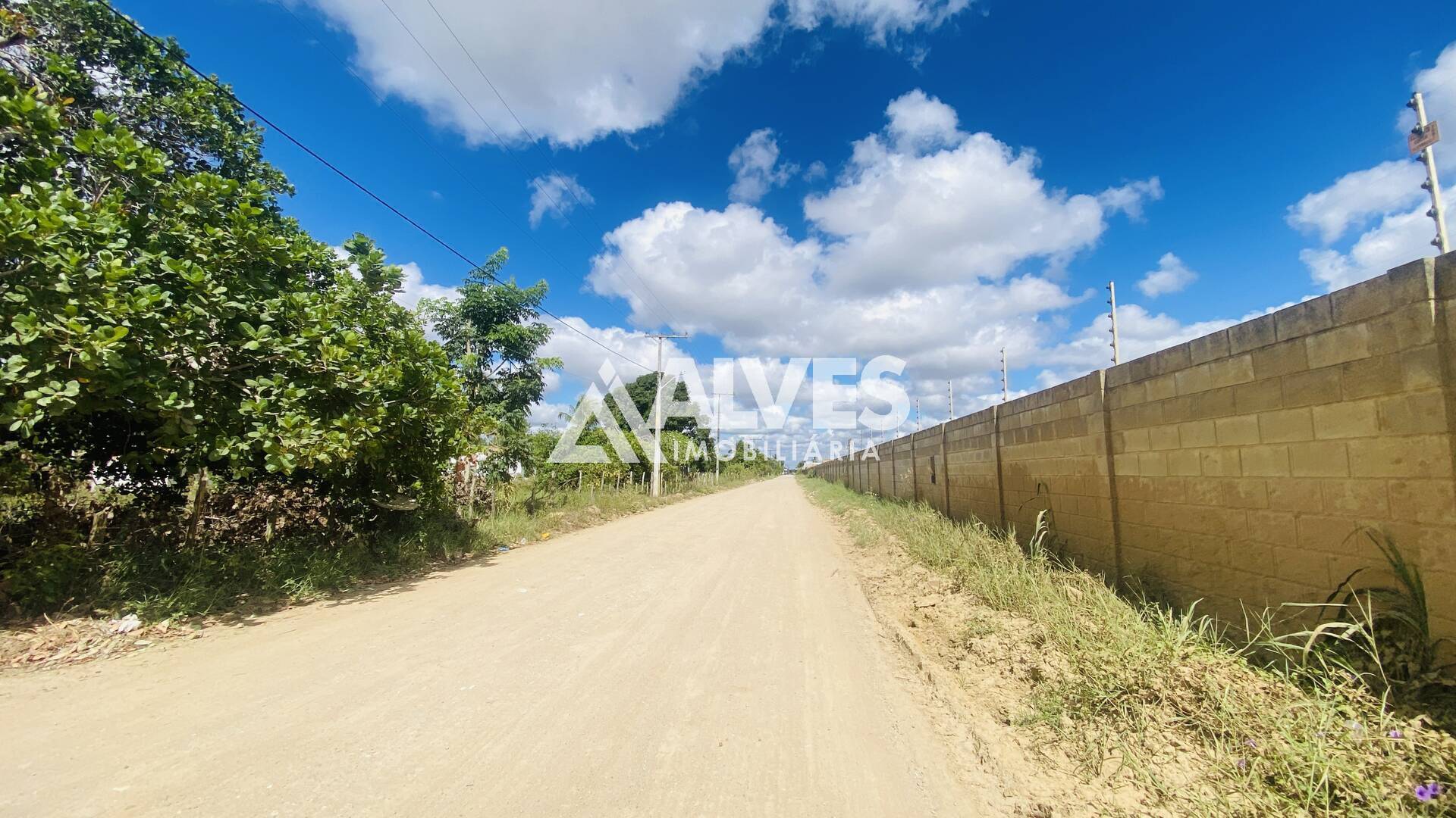 TERRENO COM 54.000 M2 NO BAIRRO MANGABEIRA