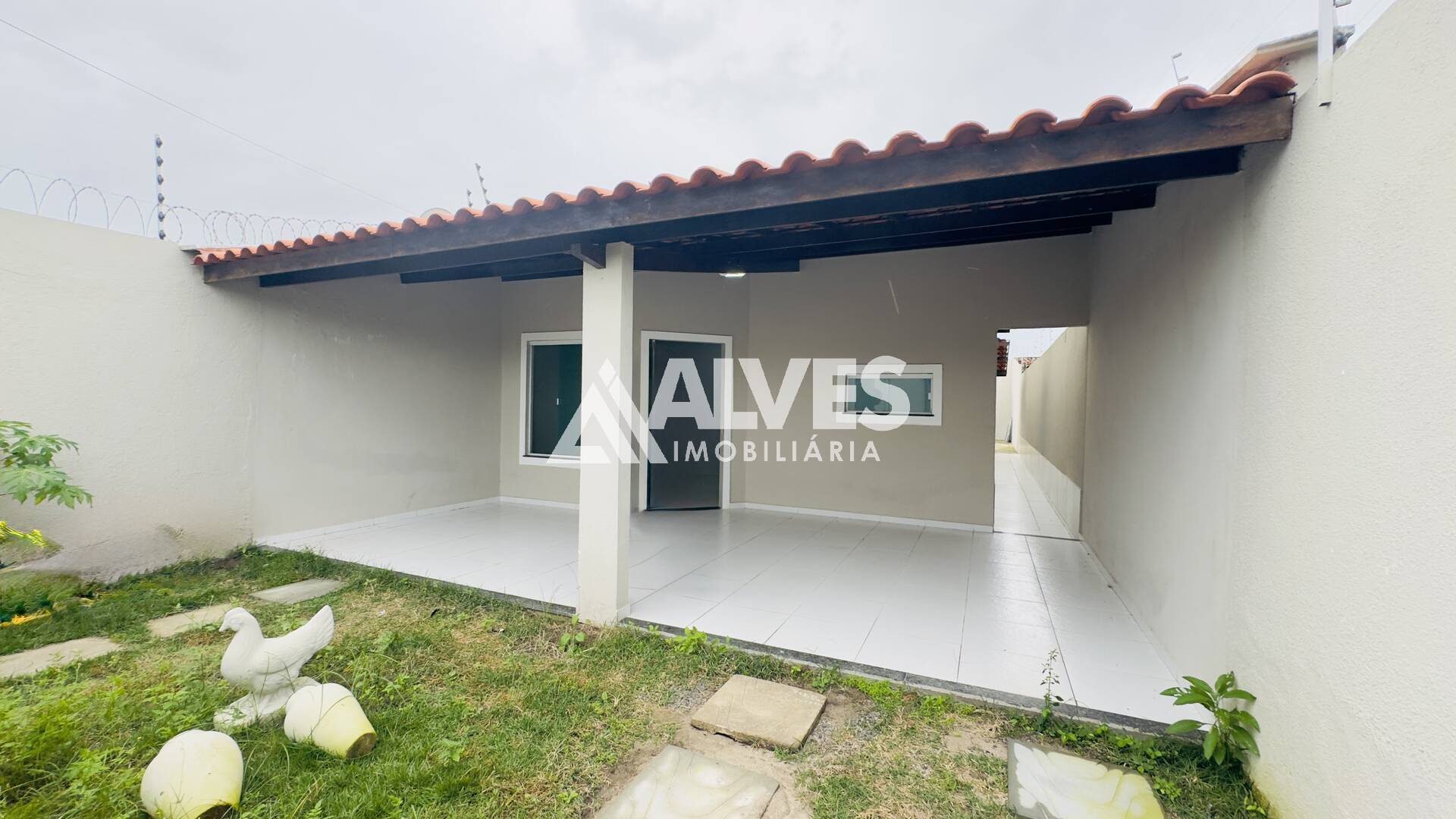 CASA COM 3 QUARTOS SENDO 1 SUÍTE E ÁREA GOURMET NO BAIRRO CONCEIÇÃO