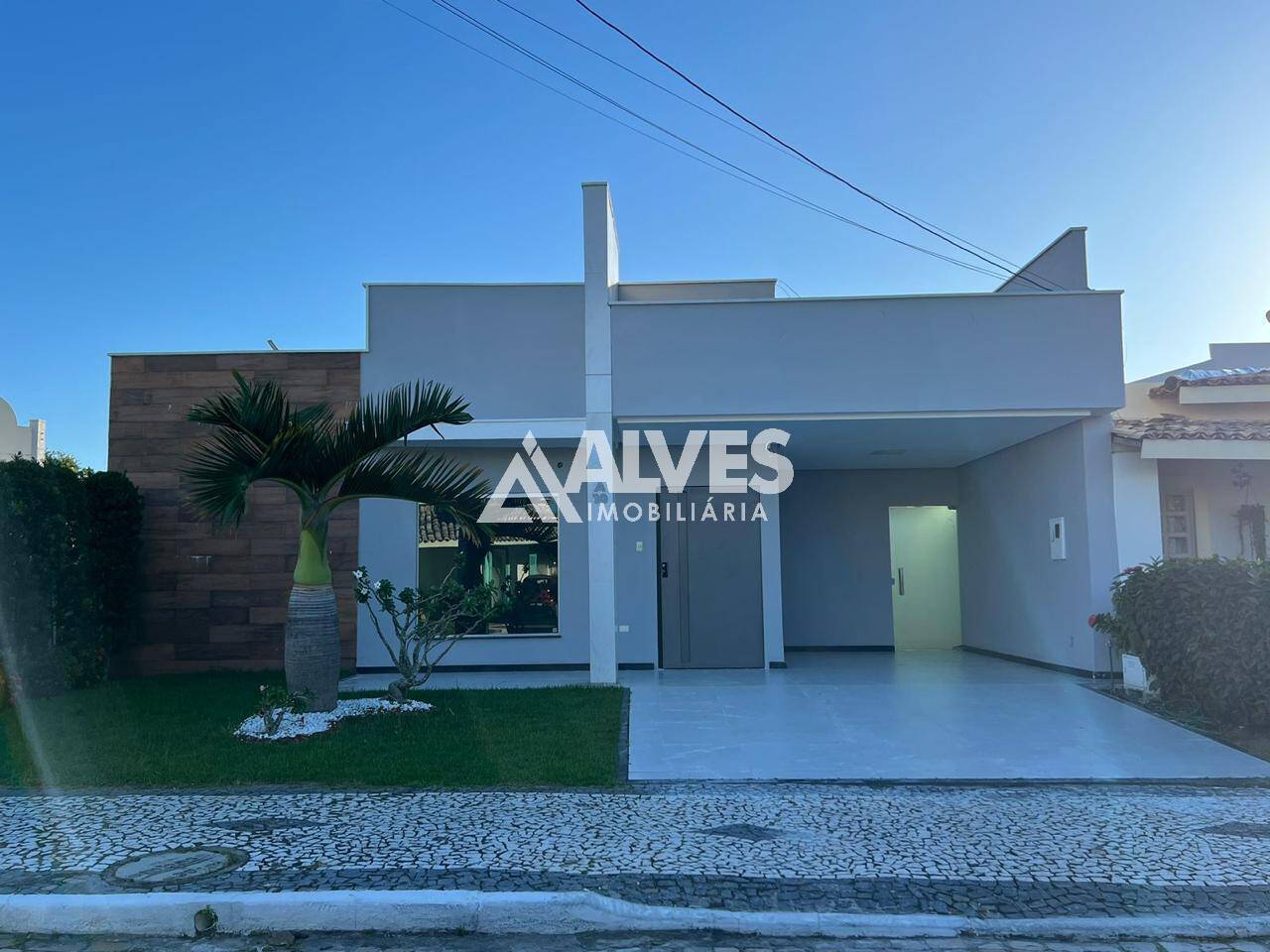 CASA COM 3 QUARTOS SENDO 1 SUÍTE MÓVEIS PLANEJADOS