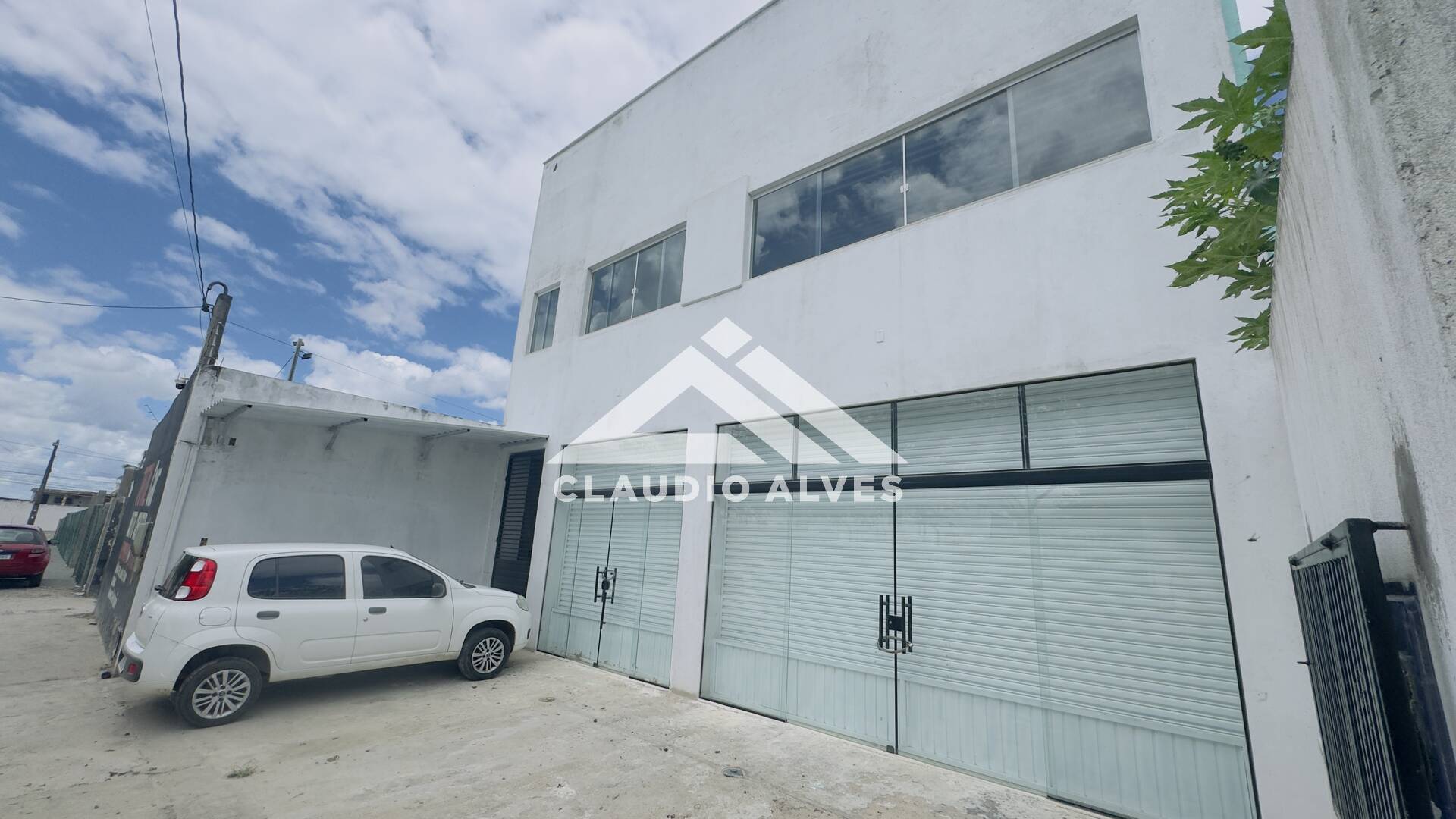 PRÉDIO COMERCIAL PARA ALUGUEL – A POUCOS METROS DA AV. FRAGA MAIA