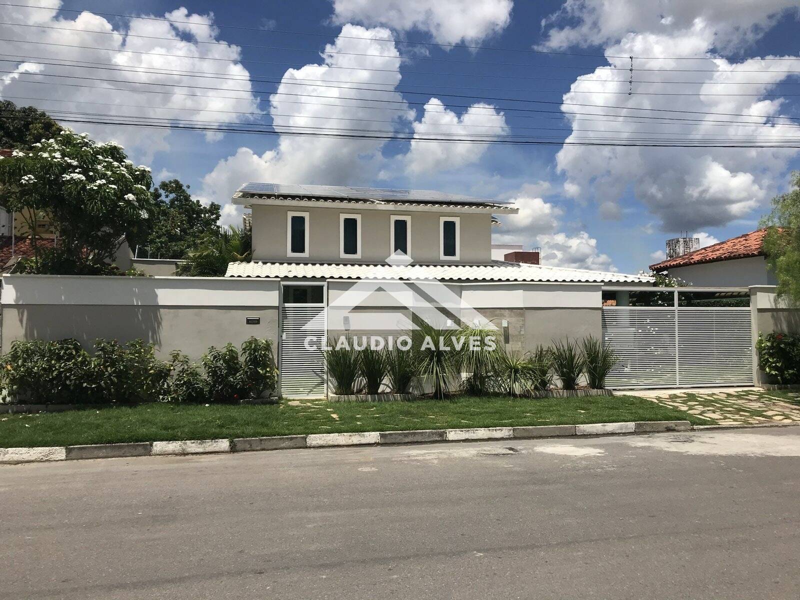 CASA DE ALTO PADRÃO À VENDA | PISCINA | BAIRRO SIM | FEIRA DE SANTANA