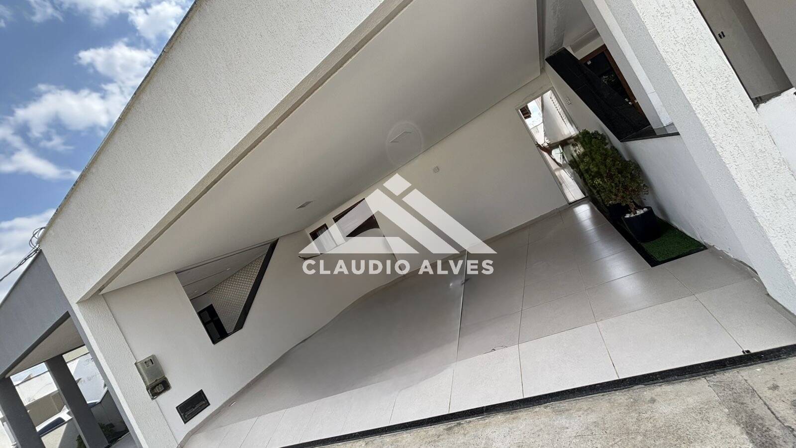 CASA PARA ALUGAR | 2 QUARTOS SENDO 1 SUÍTE | CONDOMÍNIO | FEIRA DE SANTANA