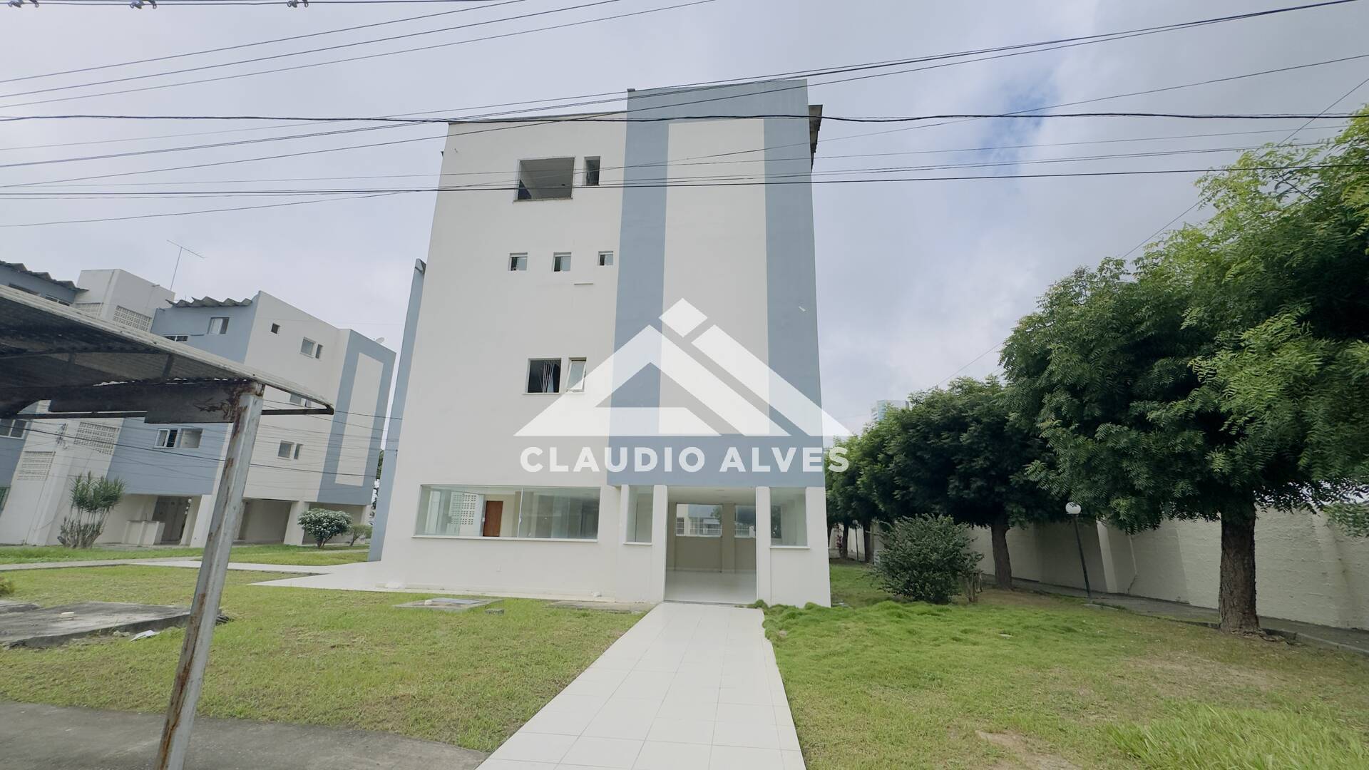 APARTAMENTO À VENDA | 3 QUARTOS | BAIRRO SÃO JOÃO | FEIRA DE SANTANA